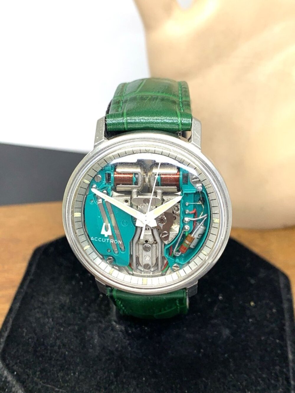 Bulova Spaceview Men's Watch Vintage 1960's M7 Quartz Steel Green Leather 35mm
